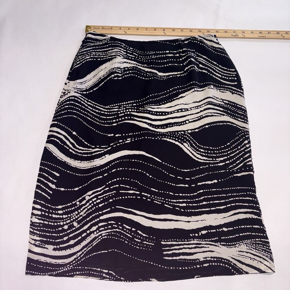 Talbots Skirt Black/Cream Aquatic Look Print 100% Pure Silk Classy Sz 8 Knee L - Picture 3 of 9
